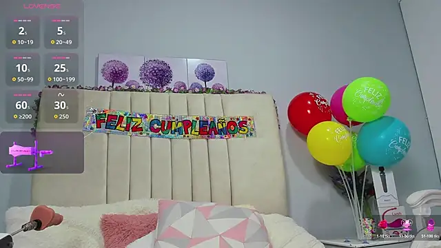 AmandaaWats online show from 11.20.25