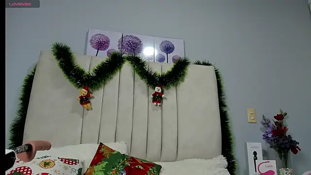 AmandaaWats online show from 12.13.25