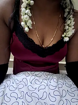 Snapshot of jasminetaml chatting on 10.23.25 jasminetaml online show from 10.23.25