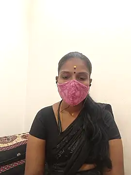 Snapshot of Tamil_Yalini12 chatting on 11.01.25 Tamil Yalini12 online show from 11.01.25