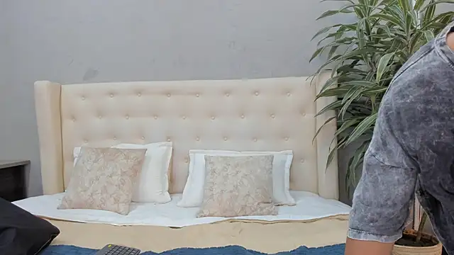 Angel Dustts online show from 10.09.25