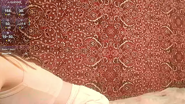 Snapshot of ivetabloom chatting on 10.19.25 ivetabloom online show from 10.19.25