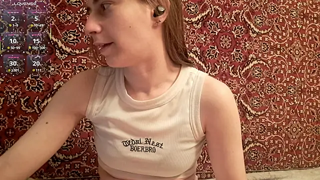 Snapshot of ivetabloom chatting on 10.22.25 ivetabloom online show from 10.22.25