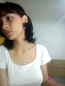 Snapshot of xoxo_milk chatting on 09.30.25 xoxo milk online show from 09.30.25