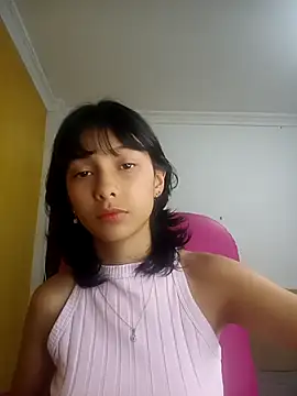 Snapshot of xoxo_milk chatting on 10.02.25 xoxo milk online show from 10.02.25