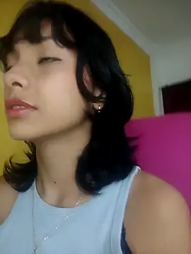 Snapshot of xoxo_milk chatting on 10.06.25 xoxo milk online show from 10.06.25