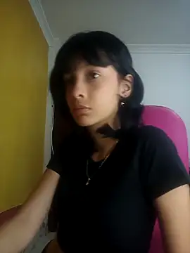 Snapshot of xoxo_milk chatting on 10.20.25 xoxo milk online show from 10.20.25