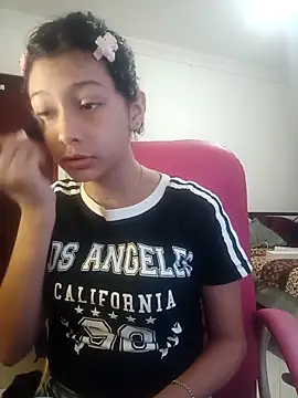 xoxo milk online show from 11.10.25