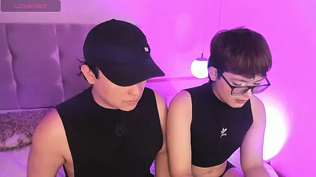 Snapshot of Boy2Boy_Aheat chatting on 10.15.25 Boy2Boy Aheat online show from 10.15.25