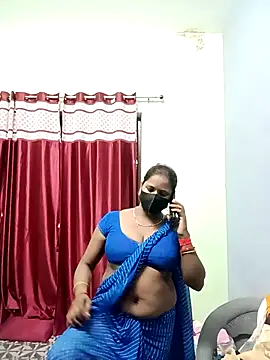 Snapshot of School_medam chatting on 09.26.25 School medam online show from 09.26.25