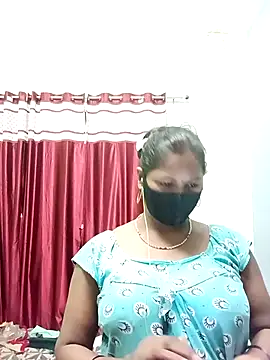 Snapshot of School_medam chatting on 10.09.25 School medam online show from 10.09.25