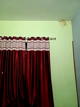 Snapshot of School_medam chatting on 10.13.25 School medam online show from 10.13.25