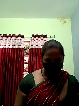 Snapshot of School_medam chatting on 10.30.25 School medam online show from 10.30.25