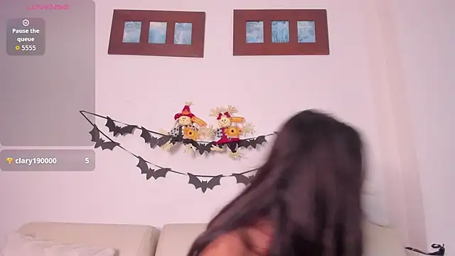 Snapshot of jazmin_aladdin chatting on 10.08.25 jazmin aladdin online show from 10.08.25