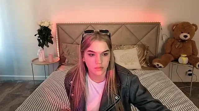 Snapshot of AlinaLiii chatting on 03.12.26 AlinaLiii online show from 03.12.26