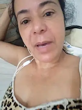 Snapshot of lucineia7 chatting on 10.29.25 lucineia7 online show from 10.29.25