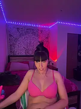 Snapshot of MaciiMayy chatting on 02.18.26 MaciiMayy online show from 02.18.26