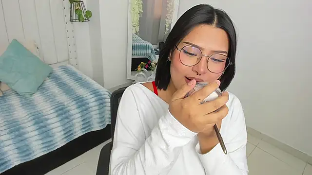 mayukim online show from 10.09.25