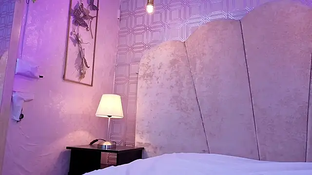 Snapshot of yliria010 chatting on 10.16.25 yliria010 online show from 10.16.25