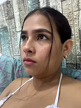 Snapshot of Valery_lux16 chatting on 09.29.25 Valery lux16 online show from 09.29.25