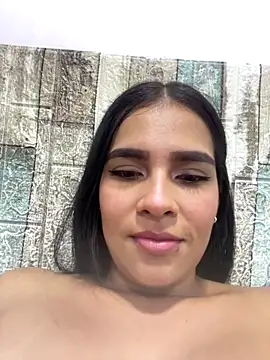 Snapshot of Valery_lux16 chatting on 11.02.25 Valery lux16 online show from 11.02.25