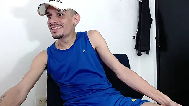 LATINO27CM online show from 02.01.26