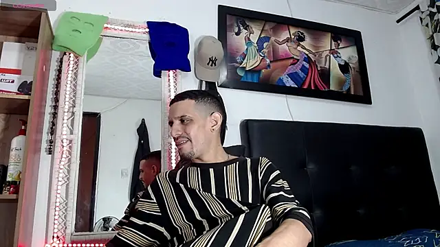 LATINO27CM online show from 06.19.26
