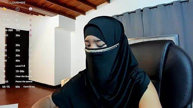 kalila latif online show from 10.10.25