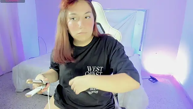 Snapshot of Isabela_saenz chatting on 10.08.25 Isabela saenz online show from 10.08.25