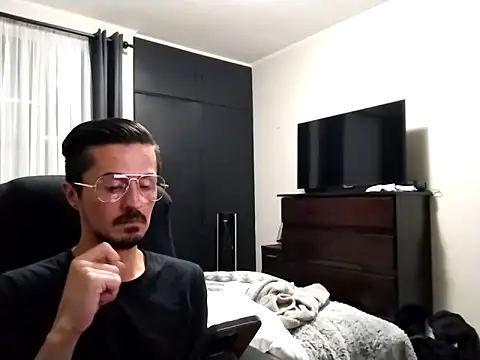 JustBrunox online show from 03.19.25