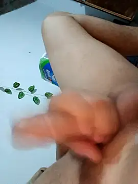 Snapshot of chikosexiii chatting on 11.29.25 chikosexiii online show from 11.29.25