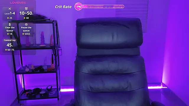 Snapshot of Goddess_Jin chatting on 10.04.25 Goddess Jin online show from 10.04.25