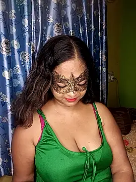 Snapshot of Big_Ass_Nikita chatting on 10.04.25 Big Ass Nikita online show from 10.04.25