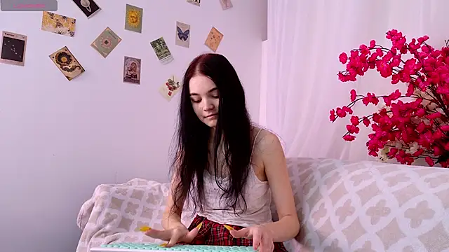 Snapshot of chatting on 10.25.25 online show from 10.25.25