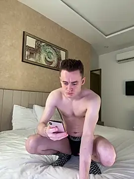 Snapshot of Vaso69_ chatting on 10.14.25 Vaso69 online show from 10.14.25