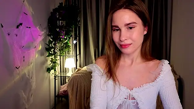 Snapshot of chatting on 11.01.25 online show from 11.01.25