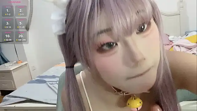 Snapshot of DD-NN chatting on 10.11.25 DD-NN online show from 10.11.25