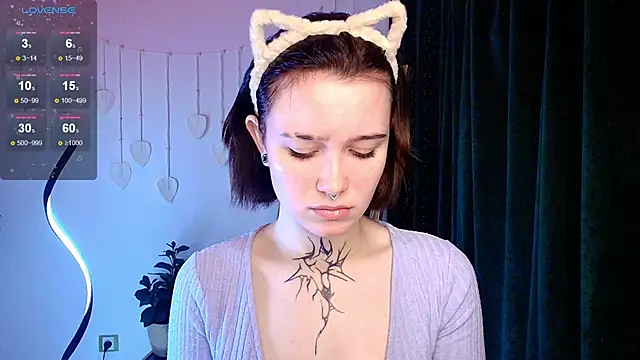 Elastikisss online show from 10.13.25