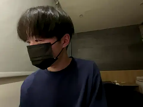 Snapshot of Yo155 chatting on 10.05.25 Yo155 online show from 10.05.25