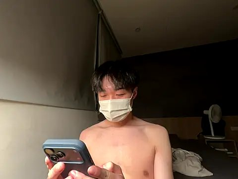 Snapshot of Yo155 chatting on 10.20.25 Yo155 online show from 10.20.25