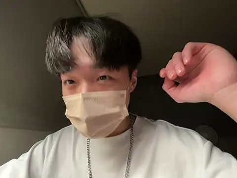 Snapshot of Yo155 chatting on 10.21.25 Yo155 online show from 10.21.25