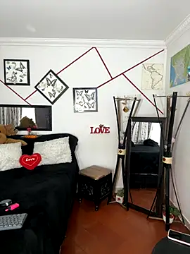 Snapshot of Violetta_afrodit chatting on 10.07.25 Violetta afrodit online show from 10.07.25