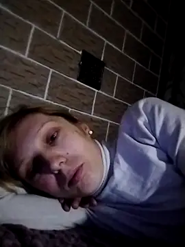 Snapshot of Ponka2011 chatting on 10.04.25 Ponka2011 online show from 10.04.25