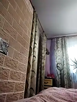 Snapshot of Ponka2011 chatting on 10.12.25 Ponka2011 online show from 10.12.25