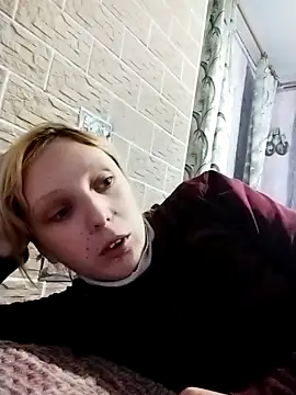 Snapshot of Ponka2011 chatting on 10.14.25 Ponka2011 online show from 10.14.25