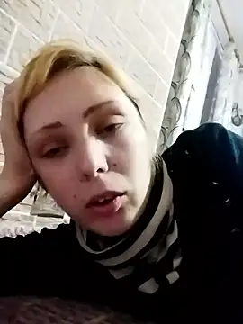 Snapshot of Ponka2011 chatting on 10.18.25 Ponka2011 online show from 10.18.25