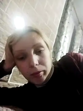 Snapshot of Ponka2011 chatting on 10.25.25 Ponka2011 online show from 10.25.25