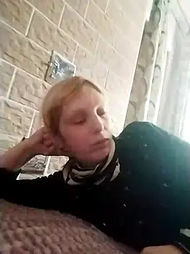 Snapshot of Ponka2011 chatting on 10.27.25 Ponka2011 online show from 10.27.25