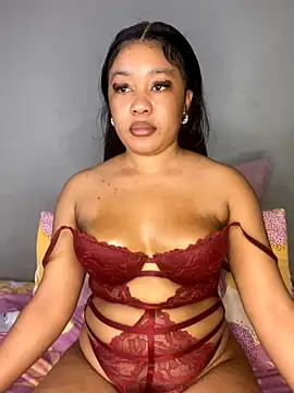 Snapshot of BlackBarbieX23 chatting on 10.08.25 BlackBarbieX23 online show from 10.08.25