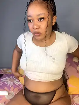 Snapshot of BlackBarbieX23 chatting on 10.23.25 BlackBarbieX23 online show from 10.23.25